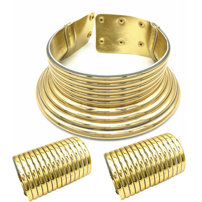 Conjunto de Joyas Europeas: Collar, Anillo y Pulsera de Manos Entrelazadas - Image 10