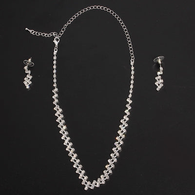 Conjunto de Joyas Nupciales con Cristales Brillantes - Collar y Aretes - Image 2
