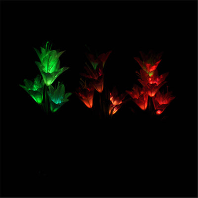 Luz Solar LED Flor de Lirio con Cambio de Color para Jardín - Image 2