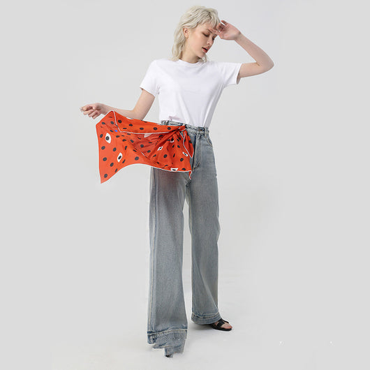 Pañuelo de Seda Pequeño - Accesorio Elegante Multiuso - Image 2