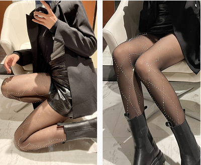 Pantimedias Negras con Diseño de Diamantes y Malla Fina - Image 9