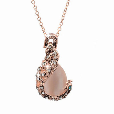 Conjunto de Joyería Elegante: Collar Gota de Cristal y Aretes con Ganchos - Image 5