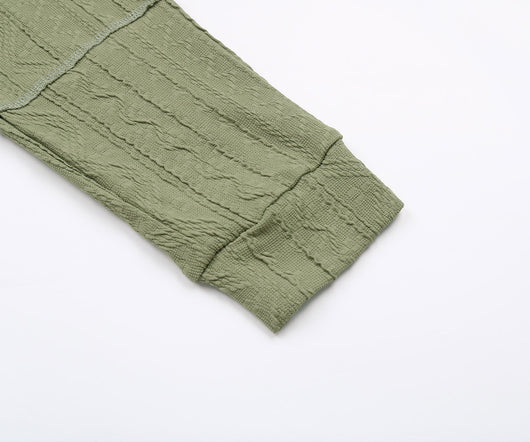 Suéter Verde de Cuello Redondo con Botones y Textura Jacquard - Image 13