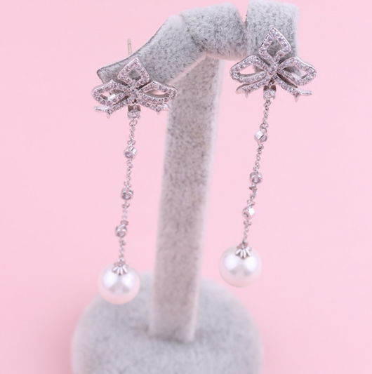 Aretes de Moño con Perla - Hipoalergénicos y Elegantes - Image 3
