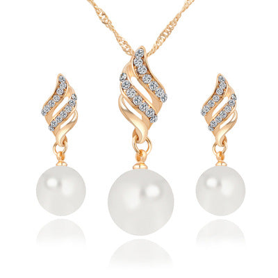 Conjunto de Aretes de Perla con Collar a Juego