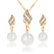 Conjunto de Aretes de Perla con Collar a Juego