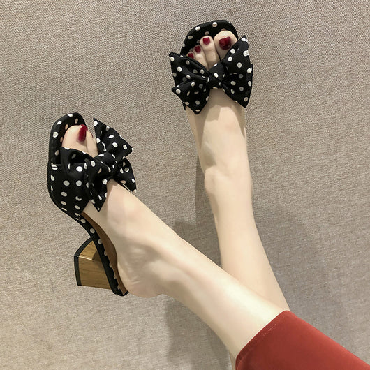 Pantuflas con Moño y Lunares - Image 2