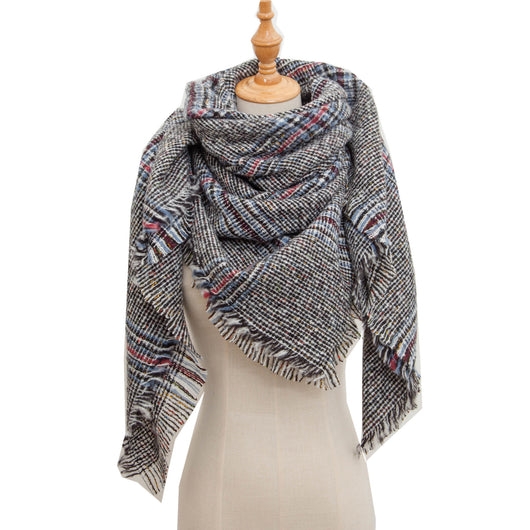 Chal Triangular Escocés para Otoño e Invierno - Amplio y Versátil - Image 33