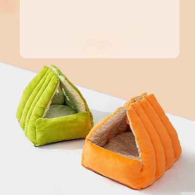 Nido Triangular para Mascotas - Cama Semiencerrada Reversible Todo Clima - Image 7