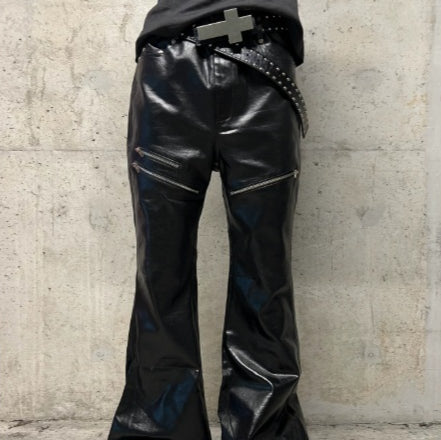 Jeans Acampanados Negros con Recubrimiento Metálico Líquido y Cierre