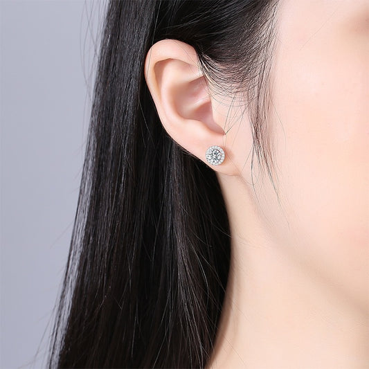 Aretes de Plata Esterlina S925 con Moissanita Redonda Genuina - Diseño Simple y Elegante - Image 2