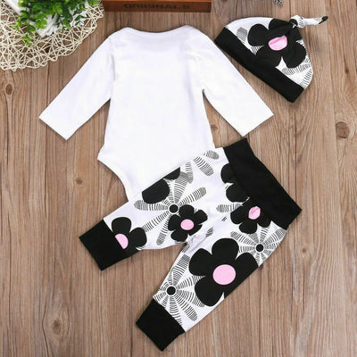 Conjunto de Tres Piezas Infantil de Algodón con Estampado de Corazones - Image 10