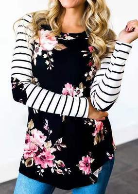 Blusa Tejida a Rayas con Contraste de Estampado