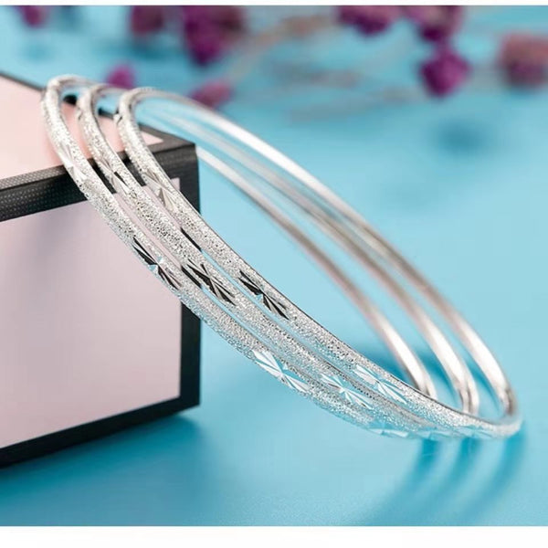 Pulsera de Plata Esterlina con Tres Círculos y Gipsófila
