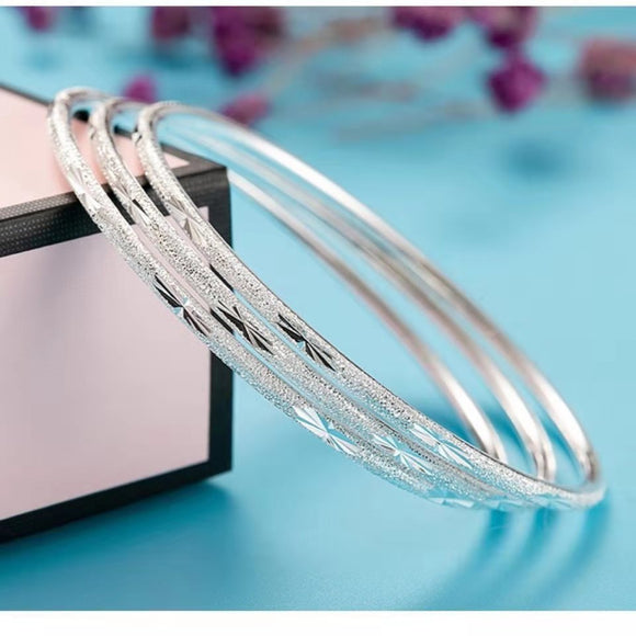 Pulsera de Plata Esterlina con Tres Círculos y Gipsófila