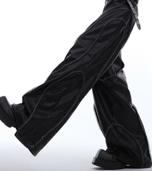 Pantalones Casuales de Cuero con Cadena Metalizada Vintage - Image 5