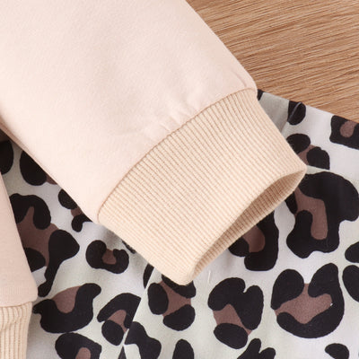 Girls' light pink "Mama's bestie" long-sleeve top with leopard print bell-bottom pants. - Image 9