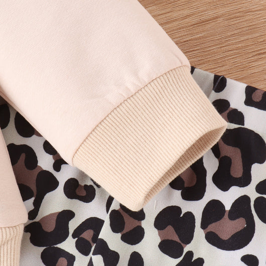 Girls' light pink "Mama's bestie" long-sleeve top with leopard print bell-bottom pants. - Image 9