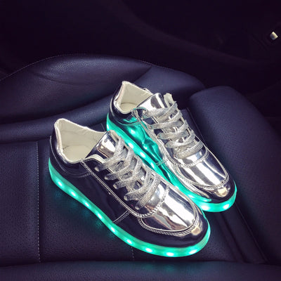 Zapatillas Deportivas LED con Carga USB y Efecto Fluorescente - Image 6
