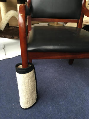 Manta Rascadora para Gatos con Sisal y Patas Acolchadas - Image 4