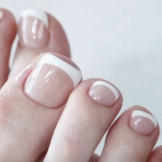 Diseño de Uñas Francés Blanco para Verano