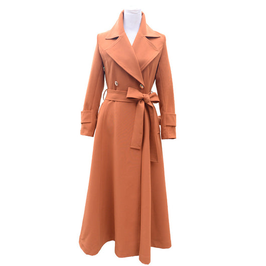 Gabardina Larga Esbeltecedora en Caramelo - Tallas Grandes - Image 3