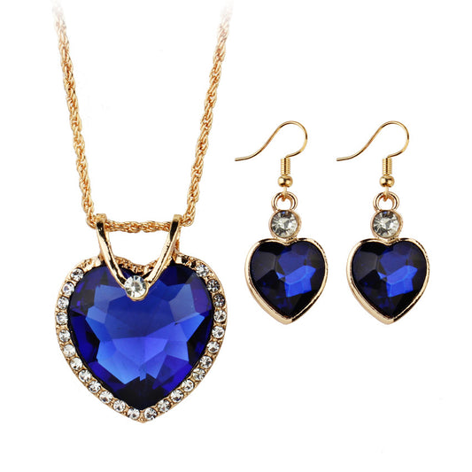 Aretes y Collar de Circonita en Forma de Corazón