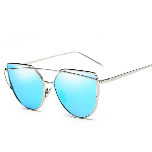 Gafas de Sol Vintage Doradas para Mujer - Image 3