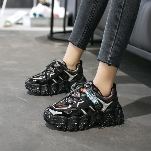 Zapatos Casuales de Cuero Patente para Mujer - Estilo Urbano Moderno - Image 4