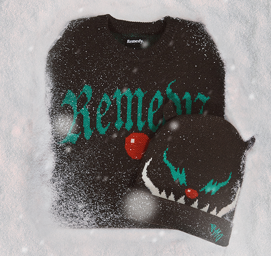 Suéter Holgado Navideño con Estampado Diablo Alphabet para Hombre - Image 12