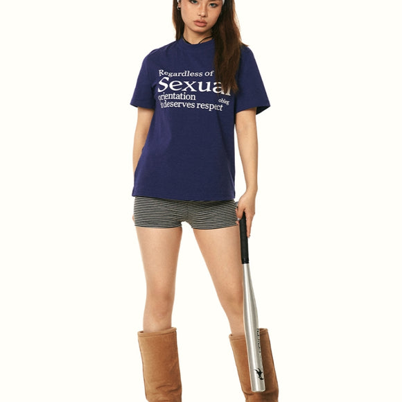 Camiseta Entallada con Estampado de Letras