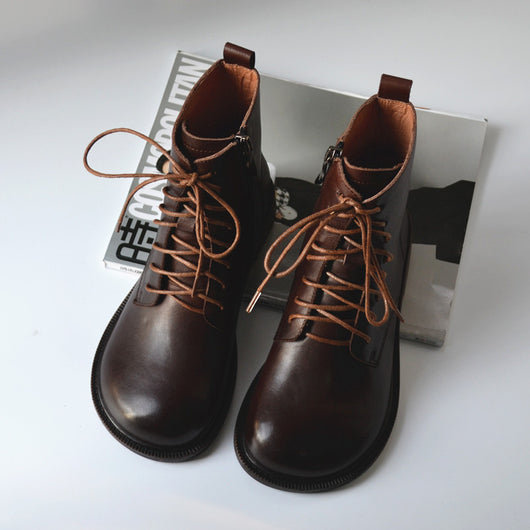 Botas Martin de Cuero con Ocho Ojales - Estilo Robusto y Duradero