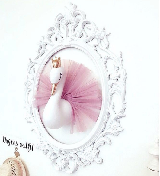 Cabeza de Cisne Decorativa con Corona - Adorno de Pared - Image 10