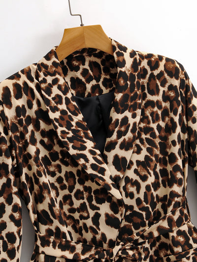 Blazer de Mujer con Estampado de Leopardo y Cinturón - Image 4