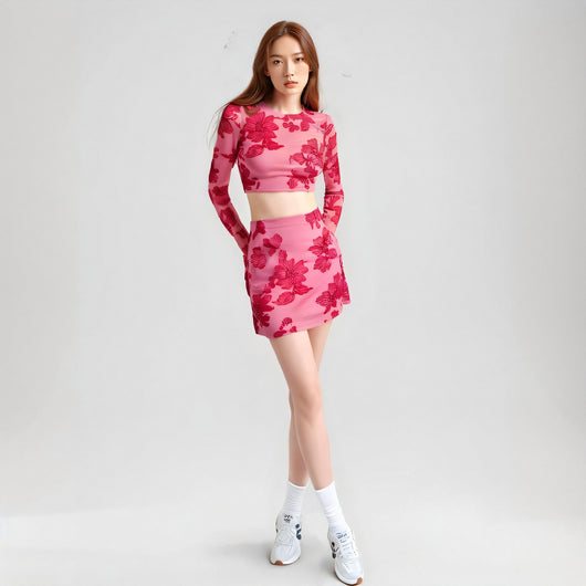 Conjunto Falda-Blusa Floral Bordada Escotado