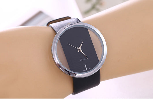 Reloj de Dama Transparente con Diseño Hueco - Image 3