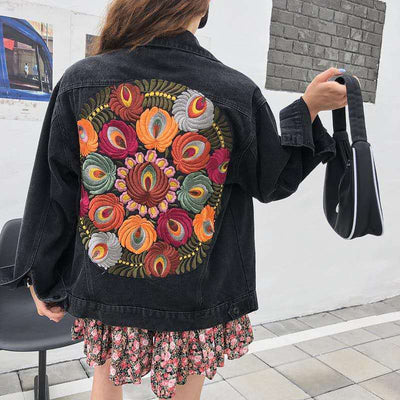 Chaqueta de Mezclilla Vintage con Bordados Artesanales