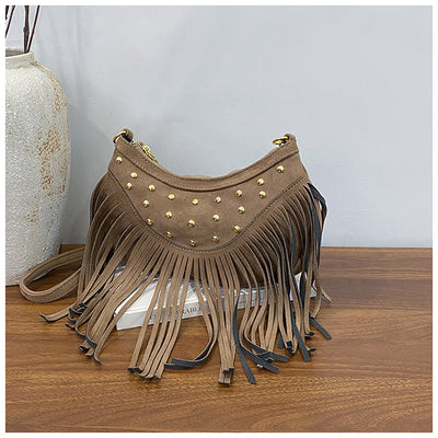 Bolsa Mensajera Retro Casual con Flecos y Remaches de Gran Capacidad - Image 24