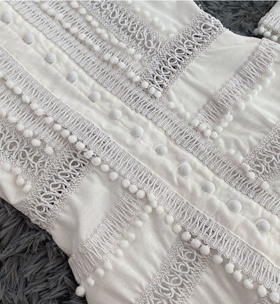 Vestido Corto con Cintura Hueca y Detalles de Encaje Calado - Image 16