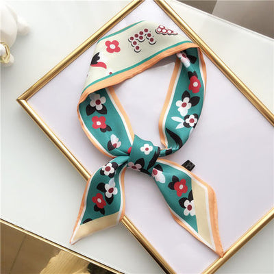 Cinta para Cabello Literaria - Accesorio Elegante con Diseño de Libros - Image 5