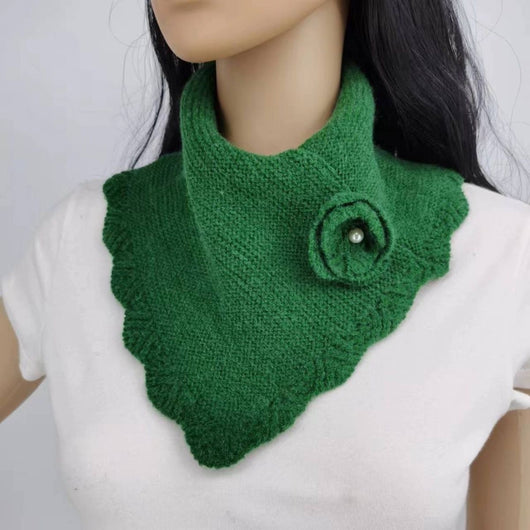 Bufanda Triangular Tejida con Flores - Diseño Onda Elegante - Image 6