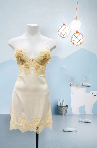 Camisón Sensual con Tirantes Atrás - Image 11