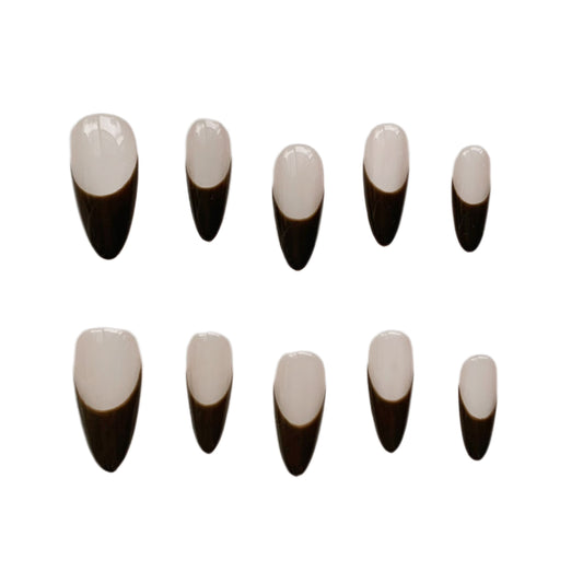 Diseño de Uñas Premium con Acabado Almendra - Image 2