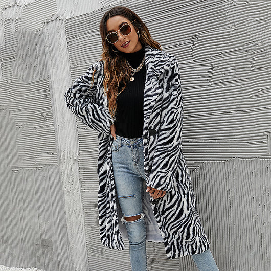 Blusa de Manga Larga con Estampado Cebra y Botones de Cuerno - Image 8