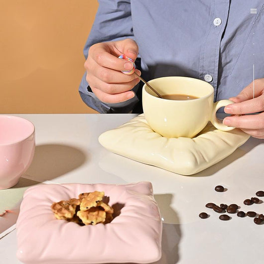 Juego de Taza y Plato de Colores Sólidos - Image 9