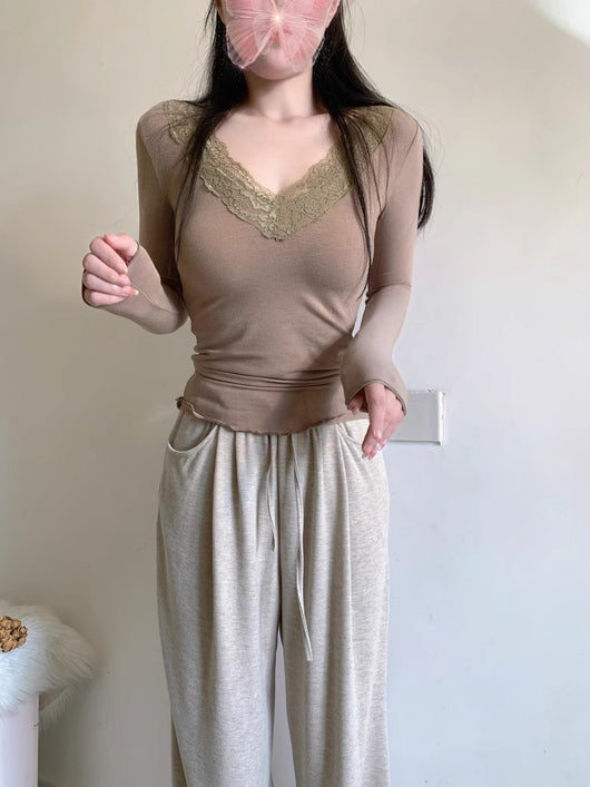 Blusa Base Elegante de Encaje con Cuello en V y Manga Larga - Image 24