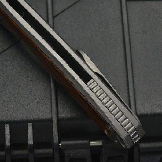 Cuchillo de Supervivencia Plegable Warhawk Acero Titanio para Camping y Outdoor - Image 8