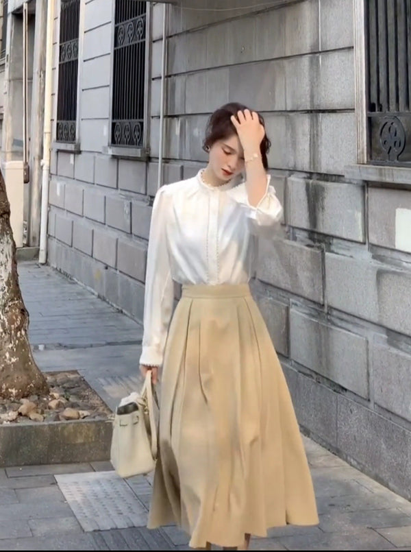 Traje Ejecutivo Rejuvenecedor para Mujer - Camisa y Falda de Temperamento