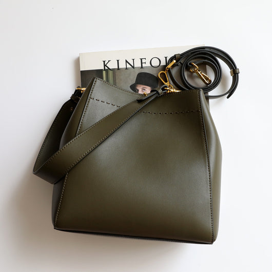 Bolso Bandolera de Cuero Grueso Versátil - Diseño Minimalista - Image 5