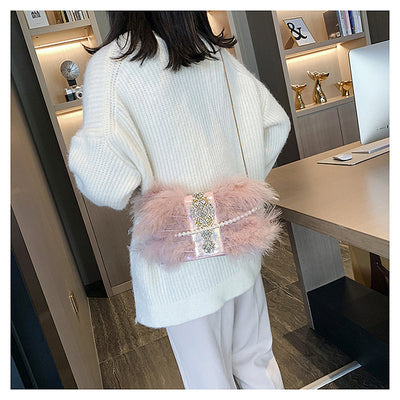 Bolso de Noche Elegante con Plumas de Avestruz y Cadena de Perlas - Image 33